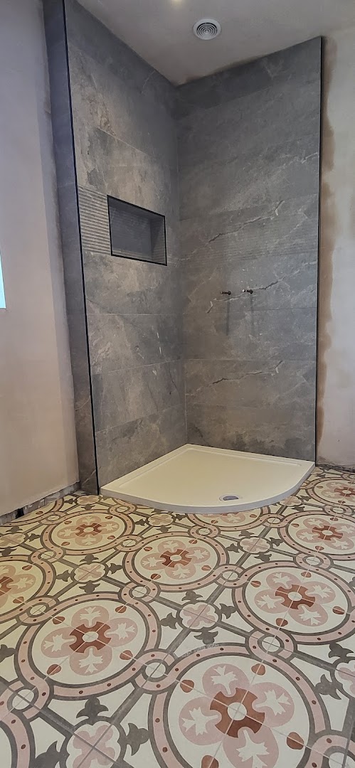 C.E.Ceramics Ltd : Wall and floor Tiler — Photos 2
