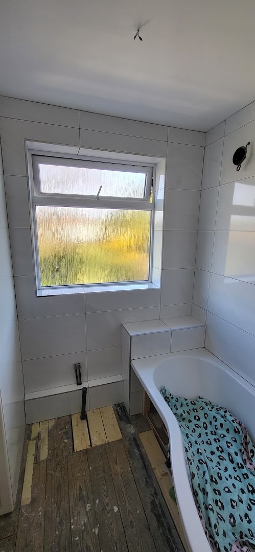 C.E.Ceramics Ltd : Wall and floor Tiler — Photos 5